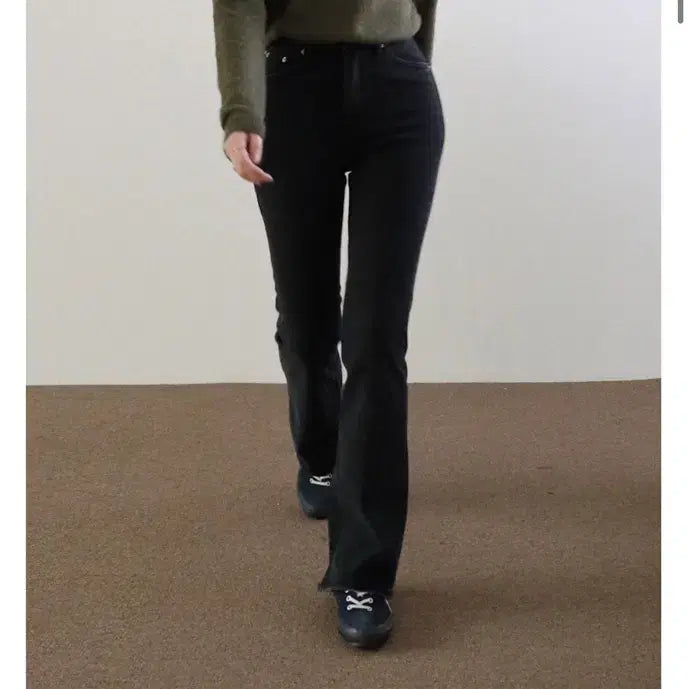 [BUNJANG] She'zCute Black Slit Jeans Size 1 / 새상품) 쉬이즈큐트 블랙슬릿진 1사이즈