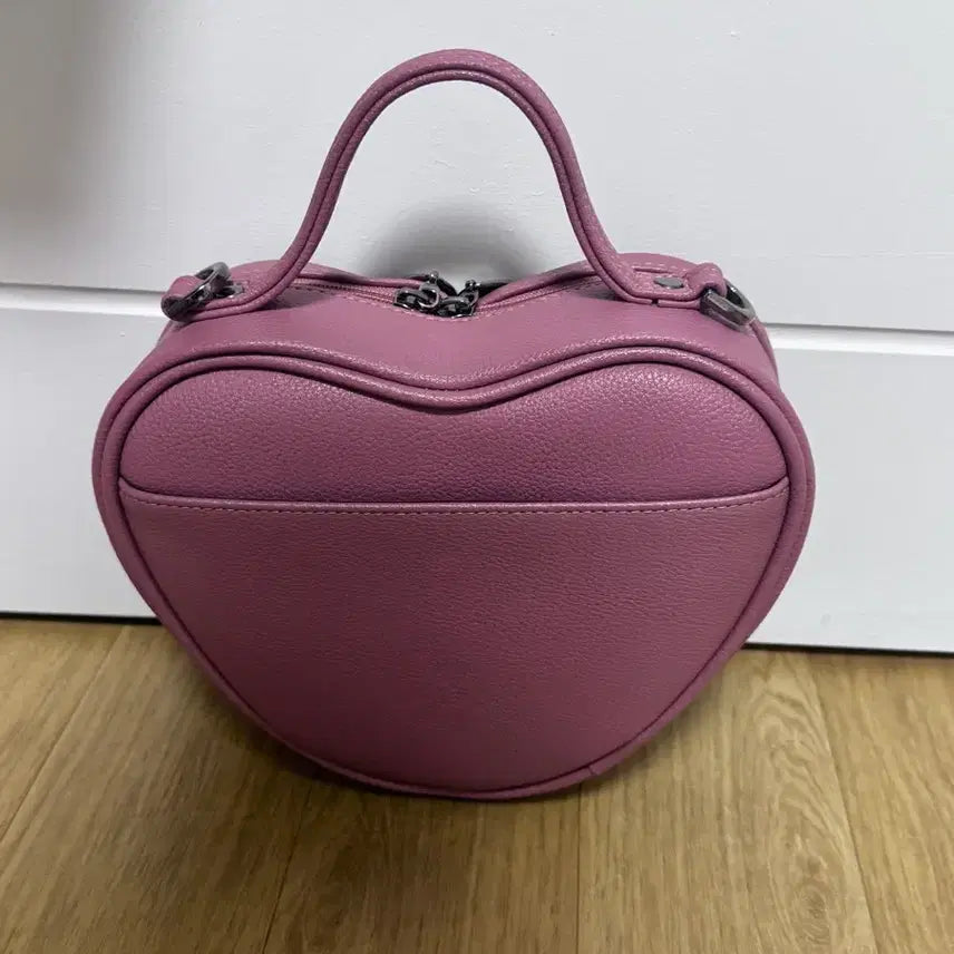 [BUNJANG] YODA Heart Chain Crossbody Bag / YODA 요다 하트체인크로스백