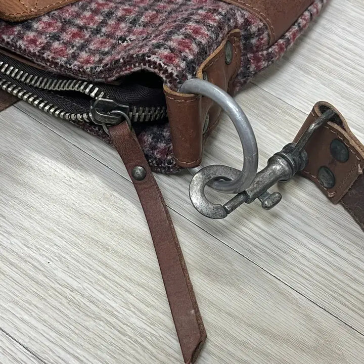[BUNJANG] FELTED Wool &amp; Leather Cross Tote Bag / 이탈리아 FELTED 펠티드 울 &amp; 가죽 크로스 토트백