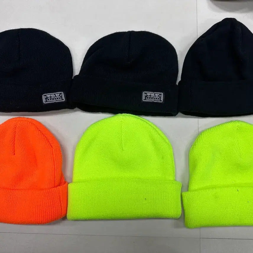 [BUNJANG] SJYP Beanie / 스티브제이 요니피 비니 개당 1.0에 (급처)