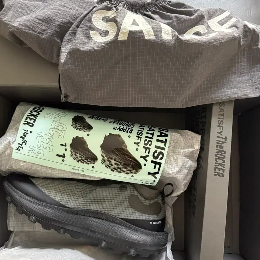 [BUNJANG] Satisfy The Locker Shadow Photocard / Satisfy 더 라커 쉐도우