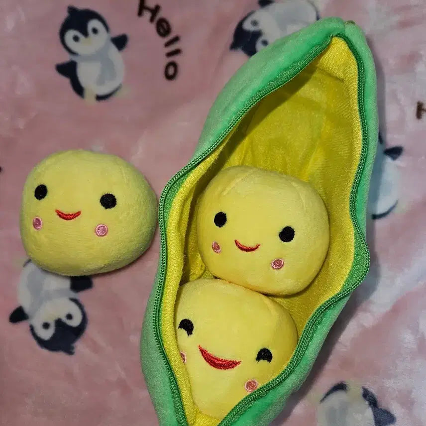 [BUNJANG] Unbranded Pea Plush Pouch / 완두콩 인형파우치 (1->0.86