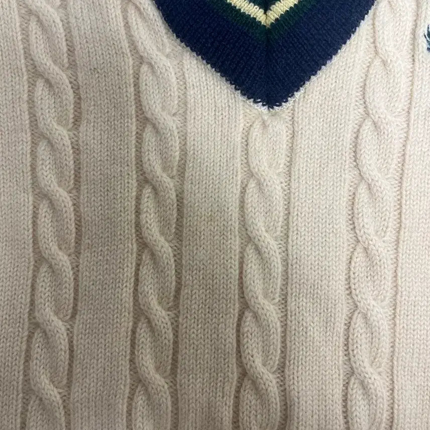 [BUNJANG] Fred Perry Ivory V-Neck Cable Knit Sweater / 프레드페리 아이보리 브이넥 케이블 니트