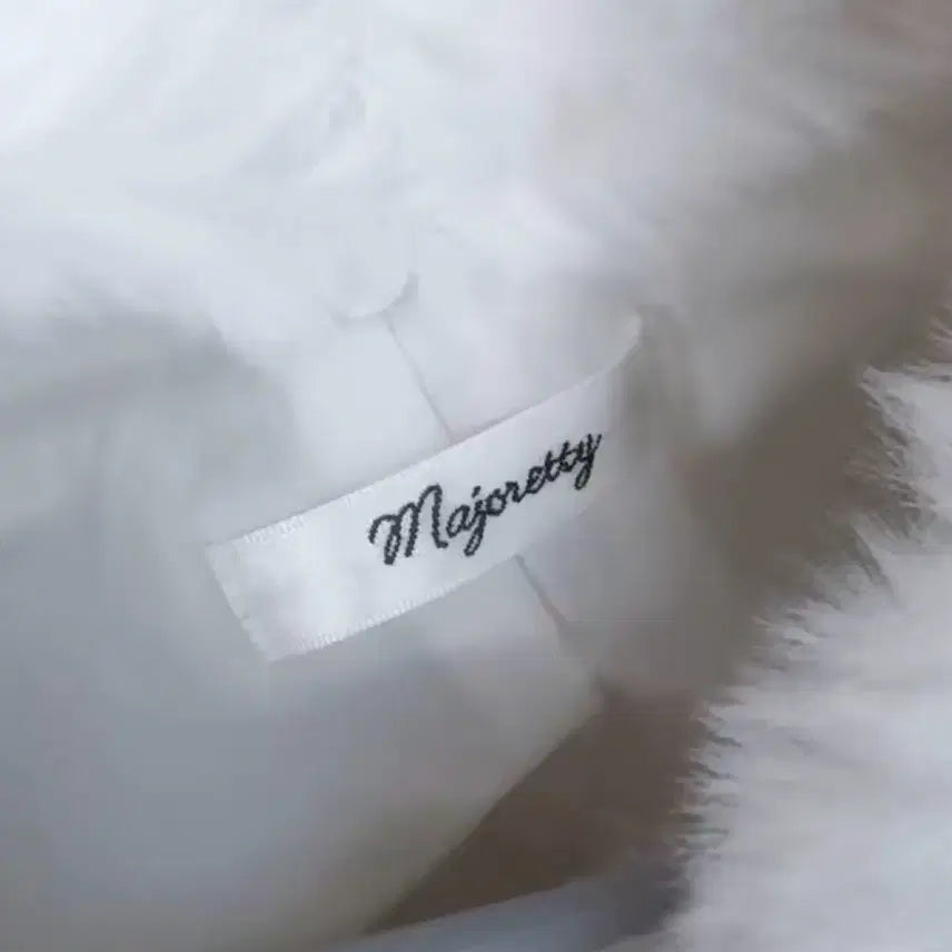 [BUNJANG] Majoretty White Short Coat Outerwear / 마죠리티 majoretty 화이트 숏코트 아우터 지뢰계 양산형 걸리