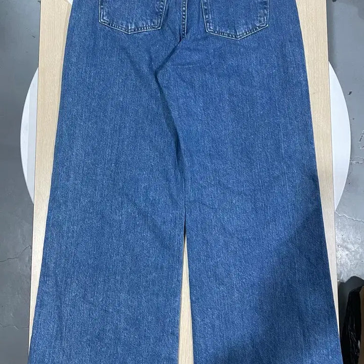 [BUNJANG] STU Women's Flared Denim Pants (L) / STU 우먼 플레어드 데님 팬츠 (L)