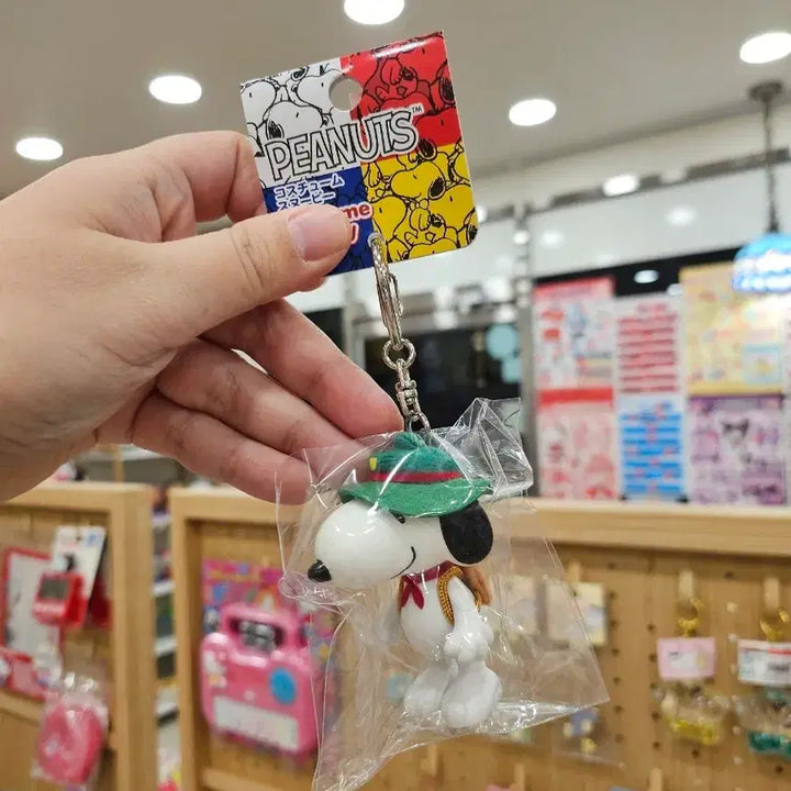 [BUNJANG] Snoopy Hiking Figure Keychain / 스누피 등산 피규어 키링