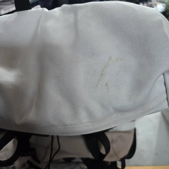 [BUNJANG] The North Face Roll Top Backpack / 노스페이스 화이트 롤탑 백팩 가방