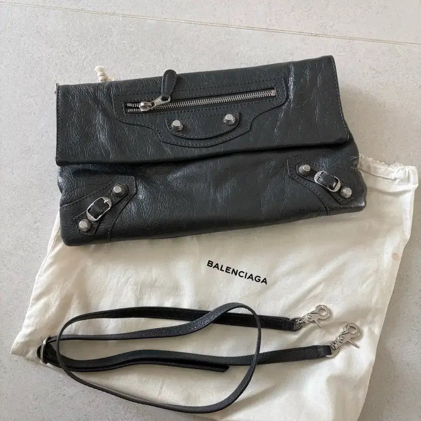 [BUNJANG] Balenciaga Envelope Clutch Bag Gray / 발렌시아가 엔벨롭 클러치백 회색(정품)