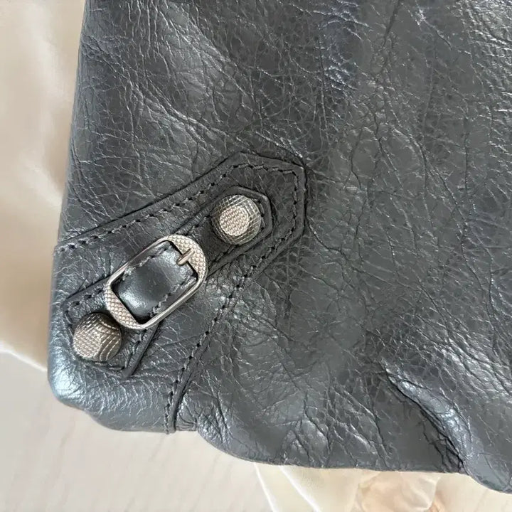 [BUNJANG] Balenciaga Envelope Clutch Bag Gray / 발렌시아가 엔벨롭 클러치백 회색(정품)