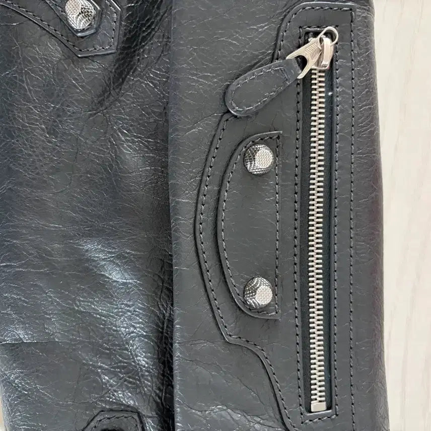 [BUNJANG] Balenciaga Envelope Clutch Bag Gray / 발렌시아가 엔벨롭 클러치백 회색(정품)