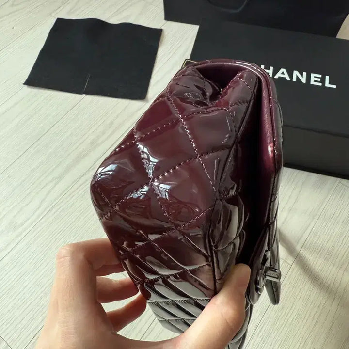 [BUNJANG] Chanel New Mini Flap Bag / 샤넬 뉴미니 플랩백