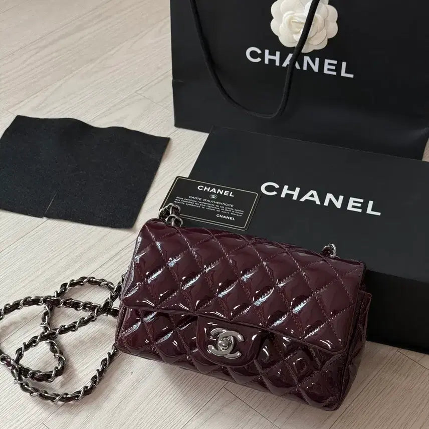 [BUNJANG] Chanel New Mini Flap Bag / 샤넬 뉴미니 플랩백