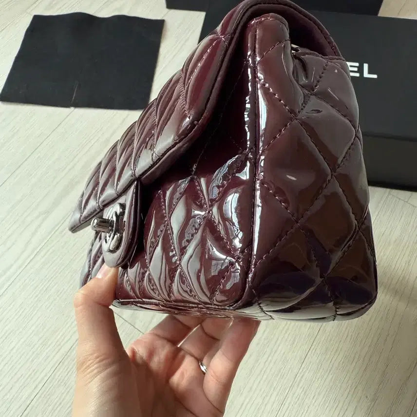 [BUNJANG] Chanel New Mini Flap Bag / 샤넬 뉴미니 플랩백