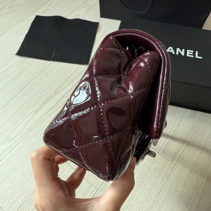 [BUNJANG] Chanel New Mini Flap Bag / 샤넬 뉴미니 플랩백