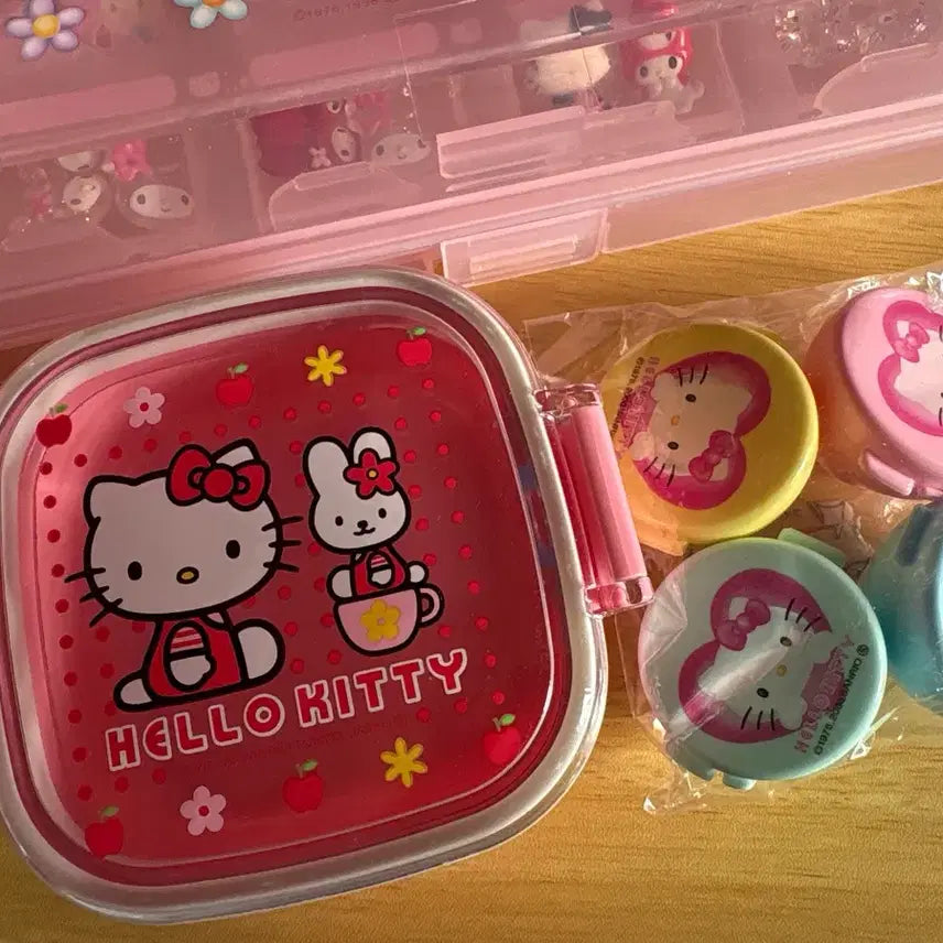 [BUNJANG] Vintage Hello Kitty Mini Lunch Box Bundle Set / 고전키티 미니도시락보관함 일괄