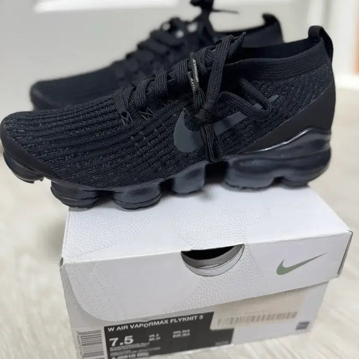 [BUNJANG] Nike Air VaporMax Flyknit 3 (Size 245) / [새상품]나이키 에어 베이퍼맥스 플라이니트3 245
