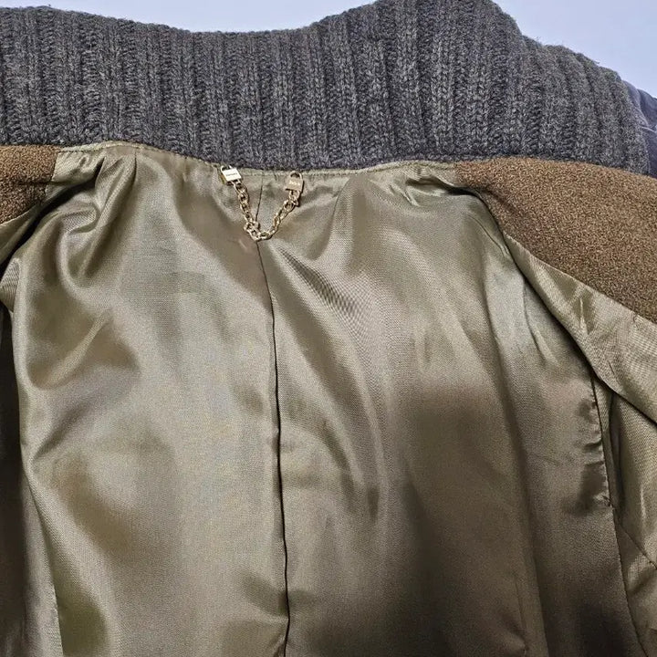 [SOLD OUT] 울100 올리브그린 코트