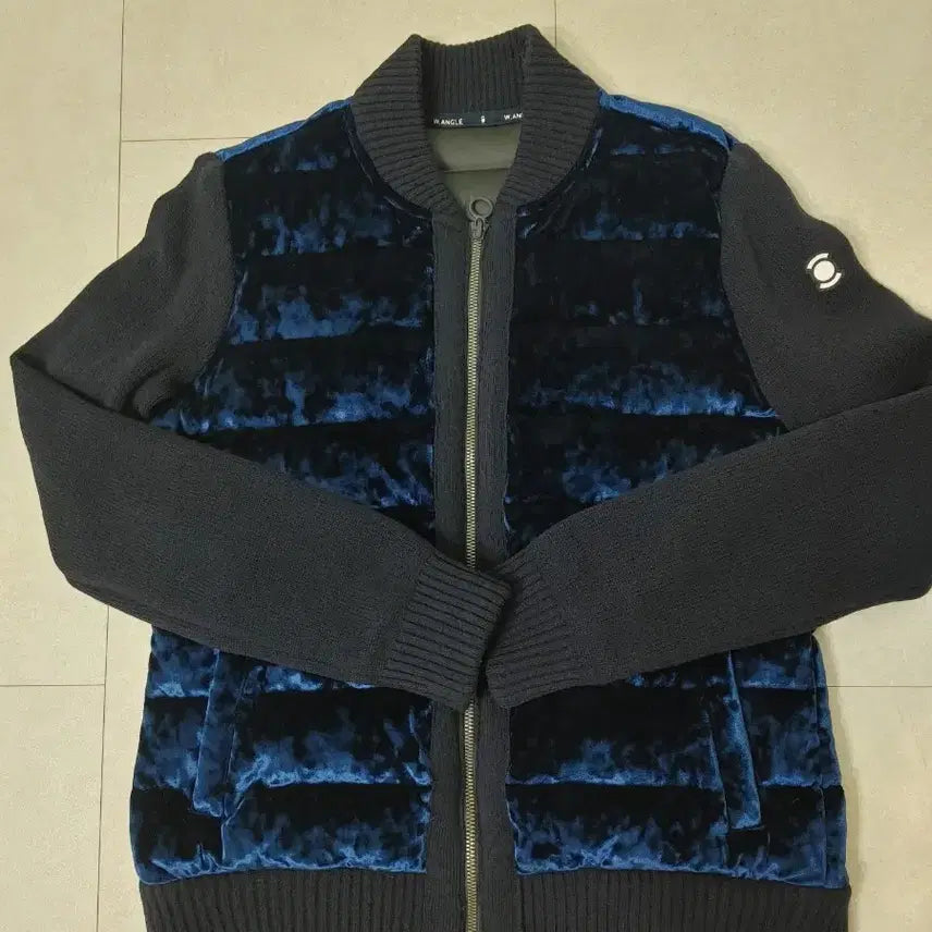 [BUNJANG] Waidangle Women's Knit Down Jacket (Size 90) / 와이드앵글 여성 니트 다운 패딩(90)