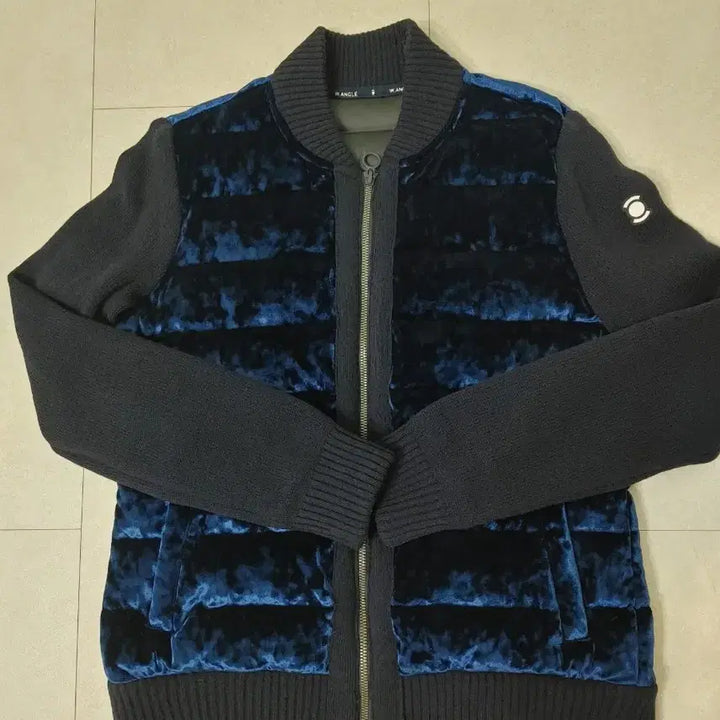 [BUNJANG] Waidangle Women's Knit Down Jacket (Size 90) / 와이드앵글 여성 니트 다운 패딩(90)