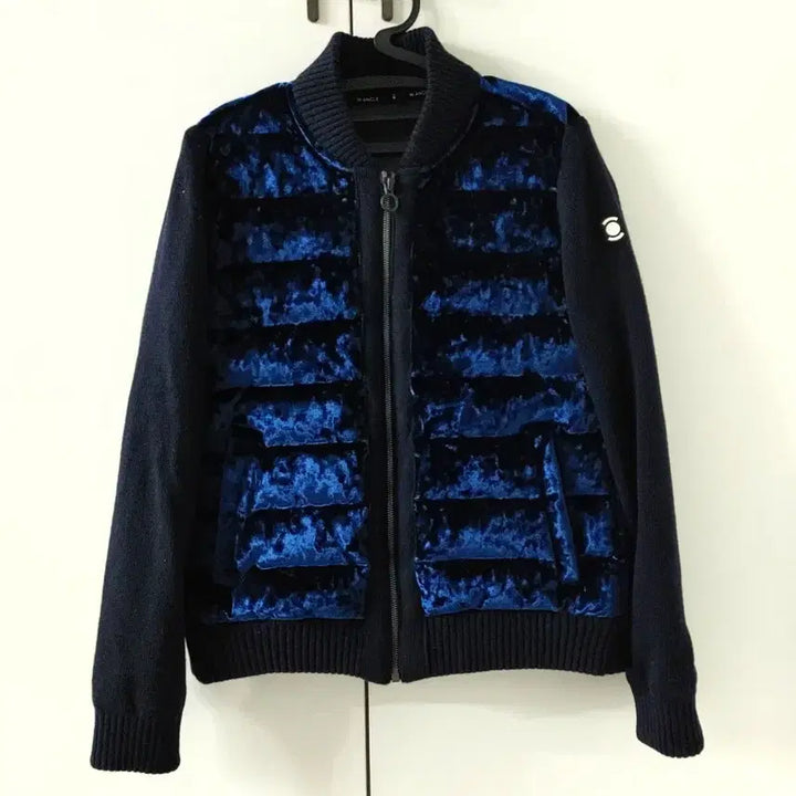 [BUNJANG] Waidangle Women's Knit Down Jacket (Size 90) / 와이드앵글 여성 니트 다운 패딩(90)