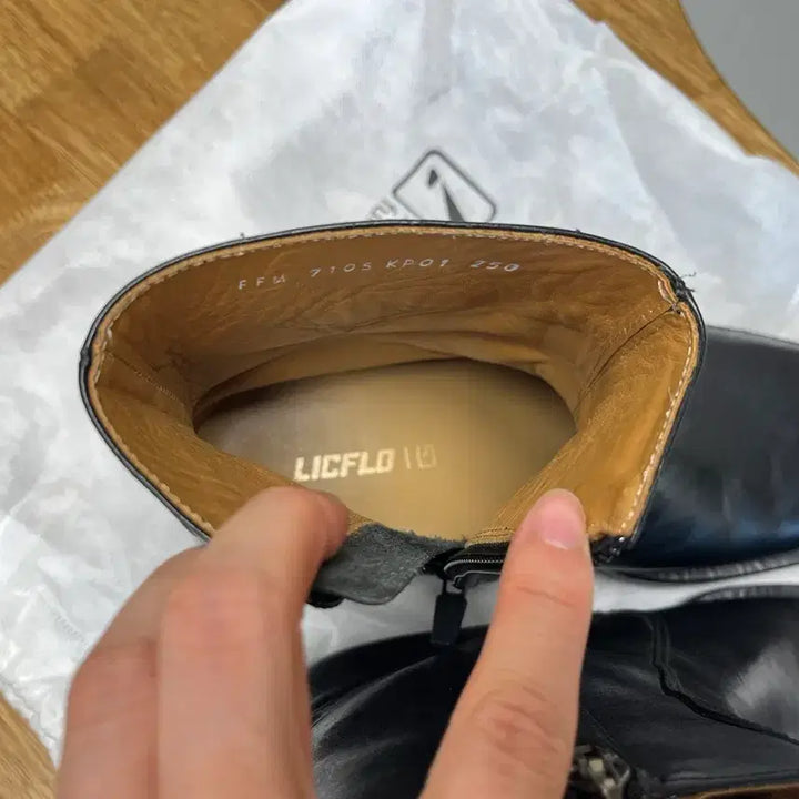 [BUNJANG] Riclo Eden Boots Black / [릭플로] 이든부츠 블랙