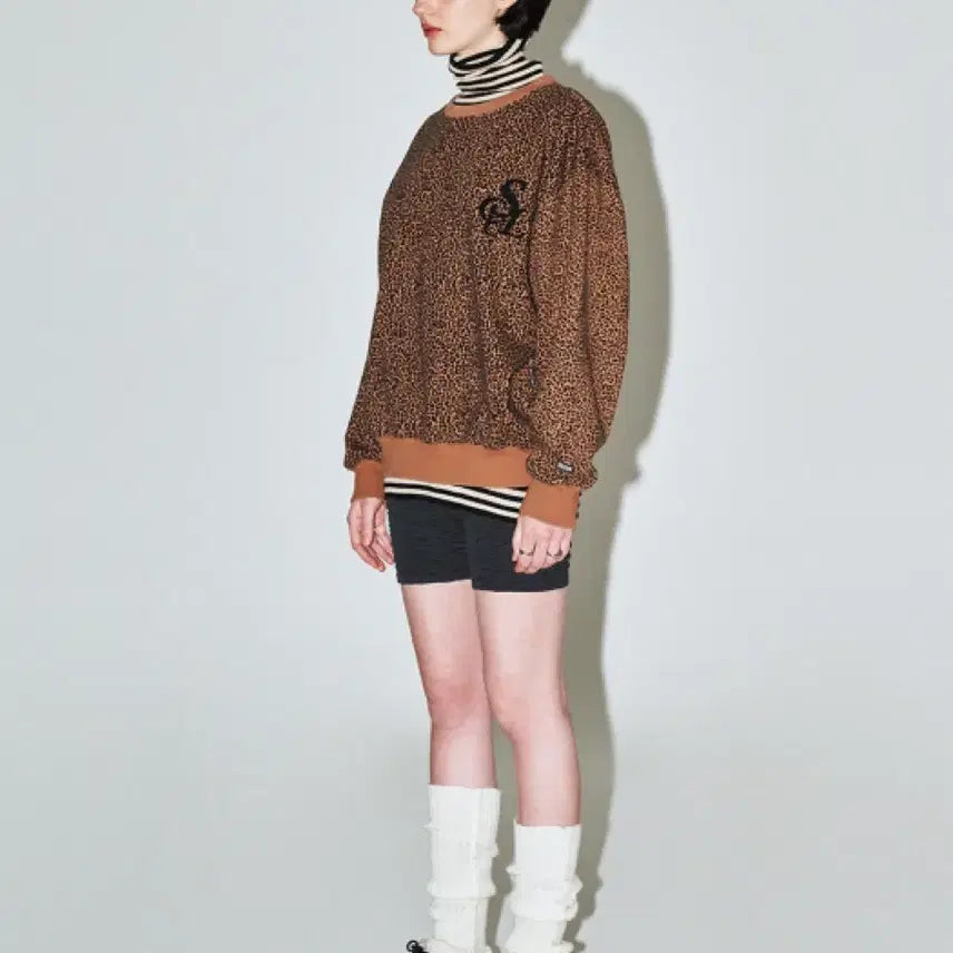 [BUNJANG] Sculptor Leopard Print Sweatshirt / 스컬프터 레오파드 패턴 맨투맨 티셔츠