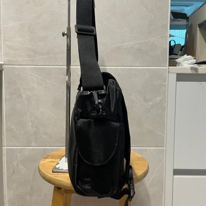 [BUNJANG] COAX76 Tarp Messenger Bag / (땡처리)COAX76 타프 메신저백