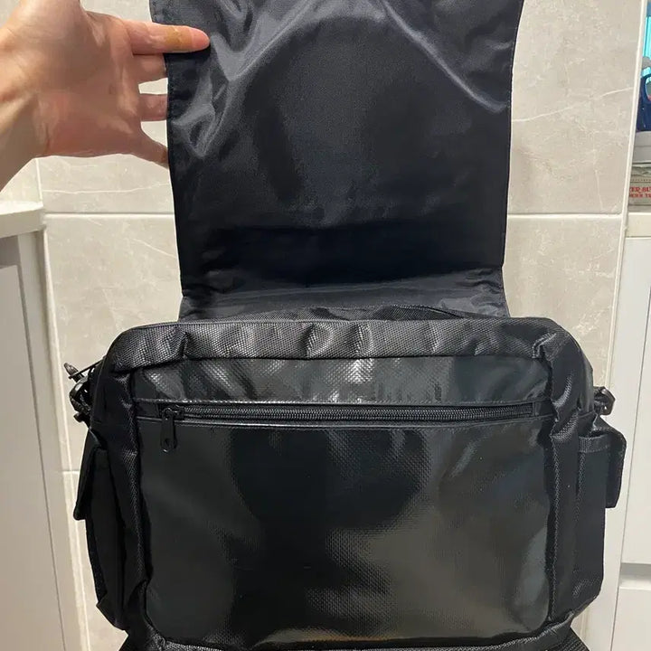 [BUNJANG] COAX76 Tarp Messenger Bag / (땡처리)COAX76 타프 메신저백