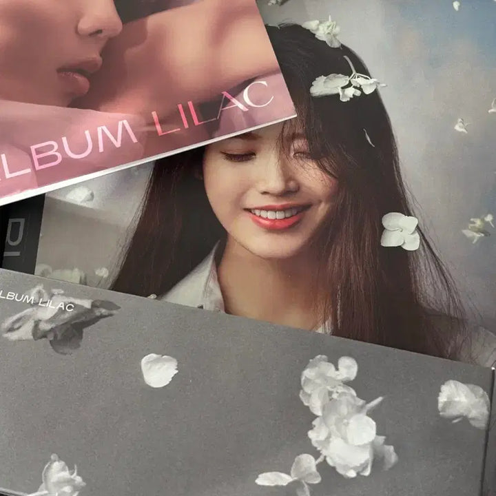 [BUNJANG] IU Lilac Album + Photocard / 급처) 아이유 라일락 앨범 + 포카