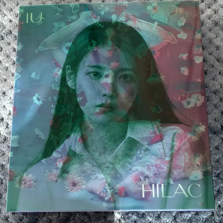[SOLD OUT] [BUNJANG] IU Lilac Album + Photocard / 급처) 아이유 라일락 앨범 + 포카