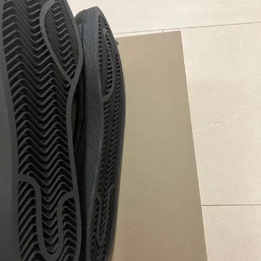 [BUNJANG] Y-3 Superstar Triple Black Sneakers / Y-3 / 슈퍼스타 트리플 블랙 / 230