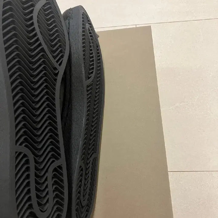 [BUNJANG] Y-3 Superstar Triple Black Sneakers / Y-3 / 슈퍼스타 트리플 블랙 / 230
