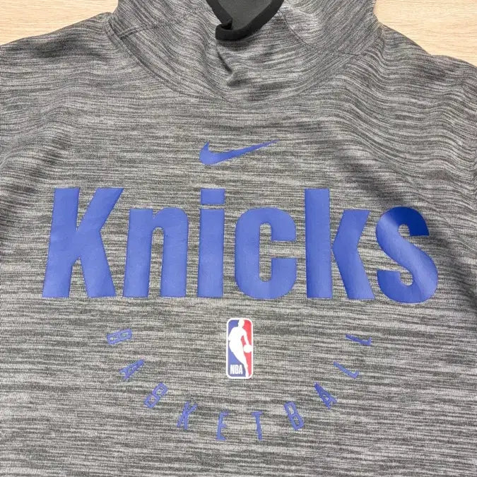 [BUNJANG] Nike Knicks NBA Dri-FIT Hoodie L / [상태극강] 나이키 Knicks NBA 드라이핏 후드티 L