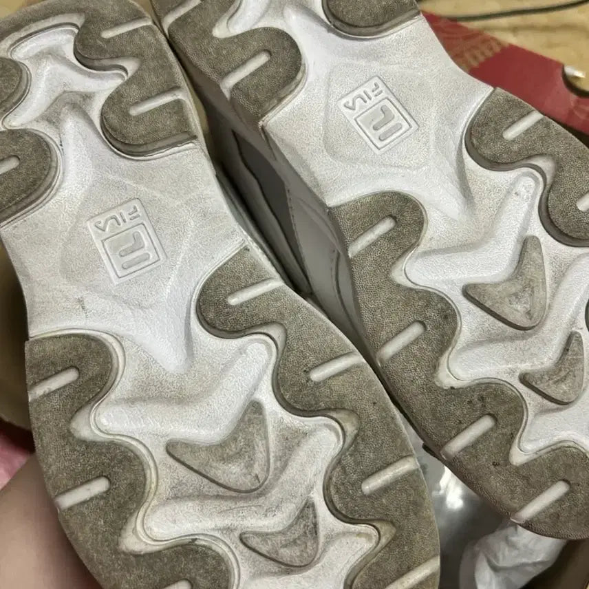 [BUNJANG] Fila Ugly Shoes 245 / 필라 휠라 어글리슈즈 245 (230,235,240 추천)