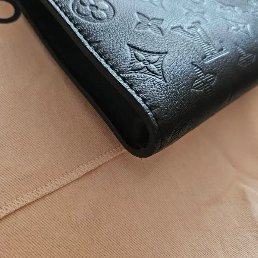 [BUNJANG] Louis Vuitton Document Pochette Jour Clutch / 루이비통 도큐먼트 포쉐트 주르 클러치