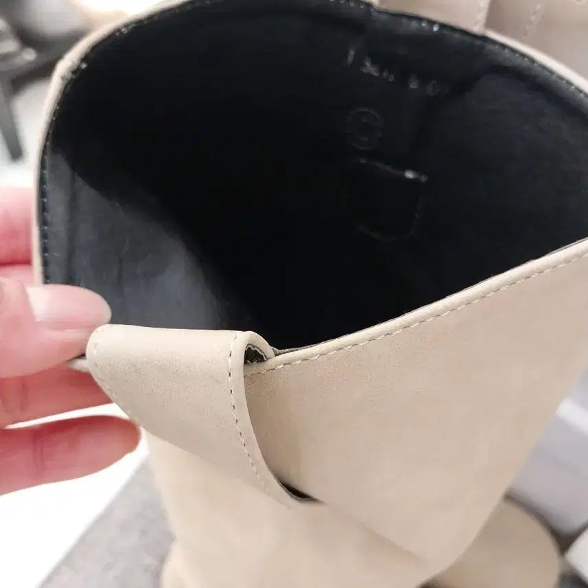 [BUNJANG] Basic Beige Long Boots (Size 230) / 새상품) 롱부츠 230사이즈