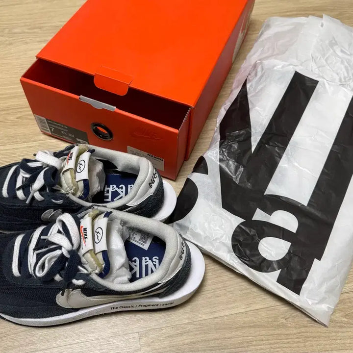 [BUNJANG] Nike x Sacai x Fragment LDWaffle Blackened Blue Sneakers / 나이키x사카이x프라그먼트 LD와플 블랙콘드 블루