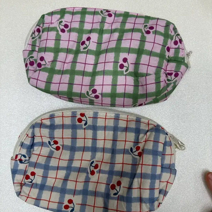 [BUNJANG] Kitsch Cherry Check Mini Pouch / 키치한 체리 체크 미니 파우치,필통