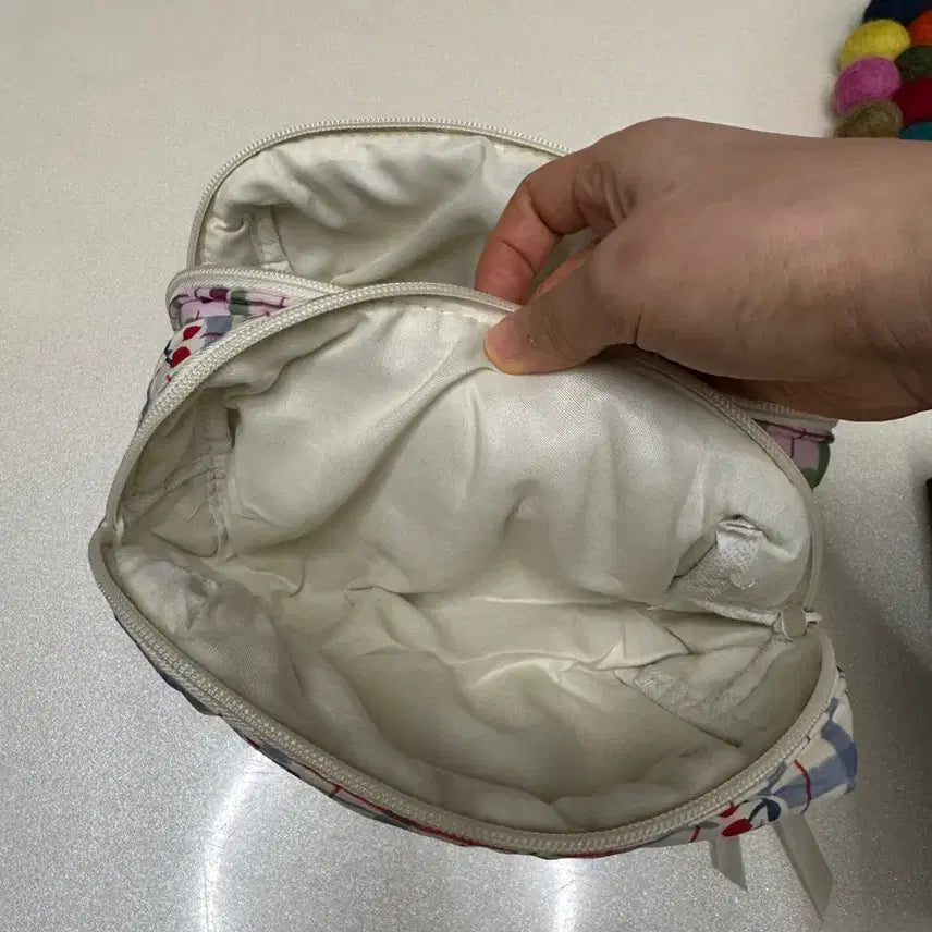 [BUNJANG] Kitsch Cherry Check Mini Pouch / 키치한 체리 체크 미니 파우치,필통