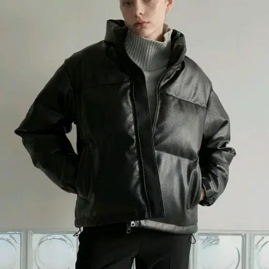 [BUNJANG] Woo!ah! Short Leather Duck Down Padded Jacket Black / 우이 숏 레더 덕다운 패딩 블랙 (마지막 가격!)