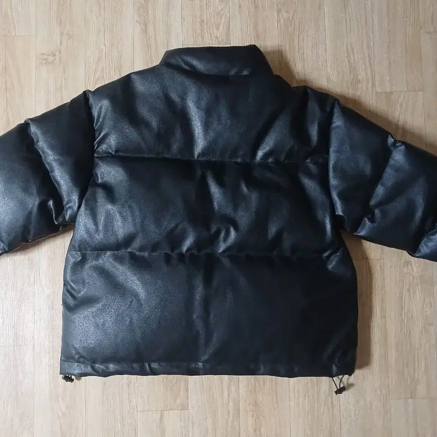 [BUNJANG] Woo!ah! Short Leather Duck Down Padded Jacket Black / 우이 숏 레더 덕다운 패딩 블랙 (마지막 가격!)