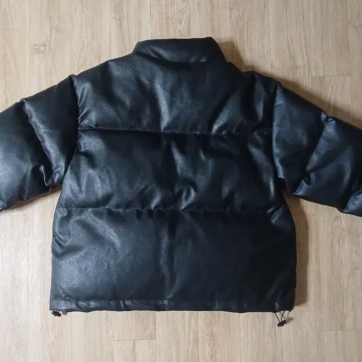 [BUNJANG] Woo!ah! Short Leather Duck Down Padded Jacket Black / 우이 숏 레더 덕다운 패딩 블랙 (마지막 가격!)