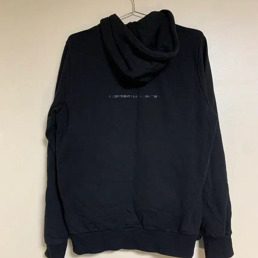 [BUNJANG] Diesel Dinosaur Print Black Hoodie / 디젤 공룡 프린팅 블랙 후드티