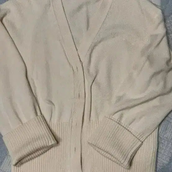 [BUNJANG] Off-White Ivory Knit Cardigan / off-White아이보리 니트 가디건