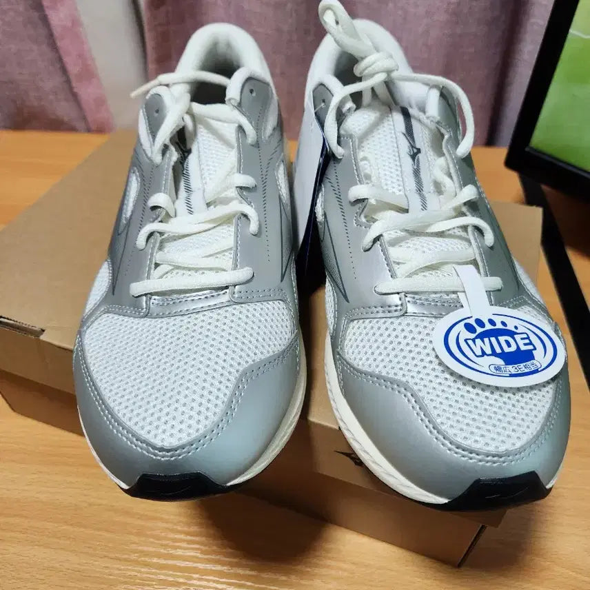 [BUNJANG] Mizuno Maximizer Running Shoes (Wide) 265mm / (새상품) 미즈노 맥시마이저  런닝화 (WIDE) 265mm