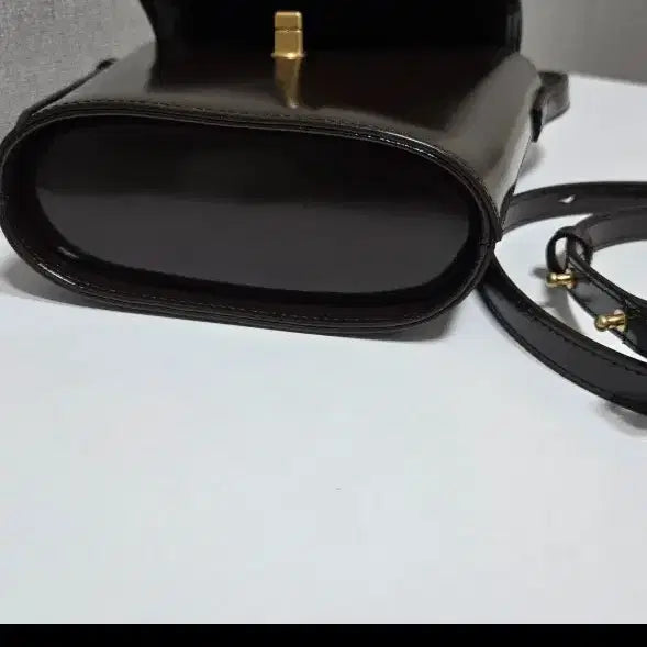 [BUNJANG] Leememe Sac Cloche Deep Brown / [오늘만]르메메 삭끌로슈 (sac cloche)딥브라운