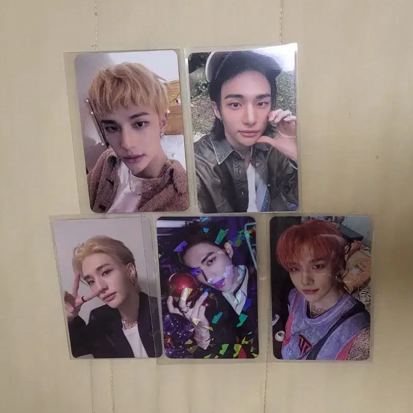 현진포카5장 일괄판매합니다.