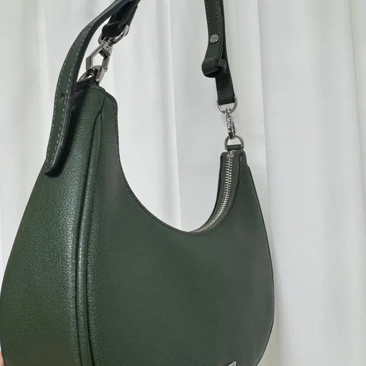 [BUNJANG] Oryany Dali Shoulder Bag / oryany오야니 달리 숄더백 카키