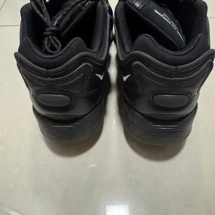 [SOLD OUT] 꼼데가르송 옴므 플러스 x 나이키 블랙 스니커즈 US 9