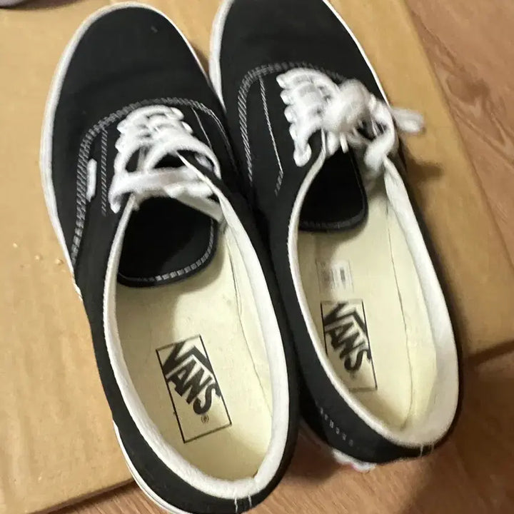 [BUNJANG] Vans Era Black Sneakers / 반스 블랙 에라 285사이즈